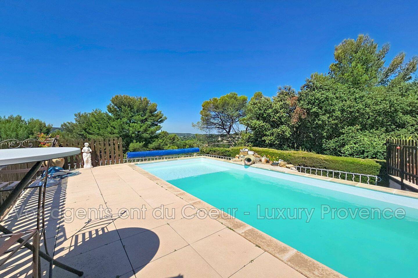 Maison 7 pièces 190 m² · à Simiane-Collongue · 190 m² · 730 000 €