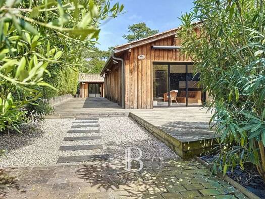Villa à vendre 1 890 000 € 6 pièces 4 chambres 130 m² 540 m² de terrain Centre Cap Ferret Lège-Cap-Ferret 33970