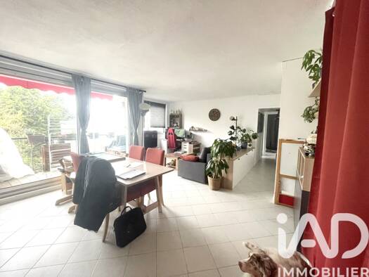Appartement à vendre 207 000 € 4 pièces 2 chambres 67 m² Étage 4/4 Grandes Terres Marly-le-Roi 78160