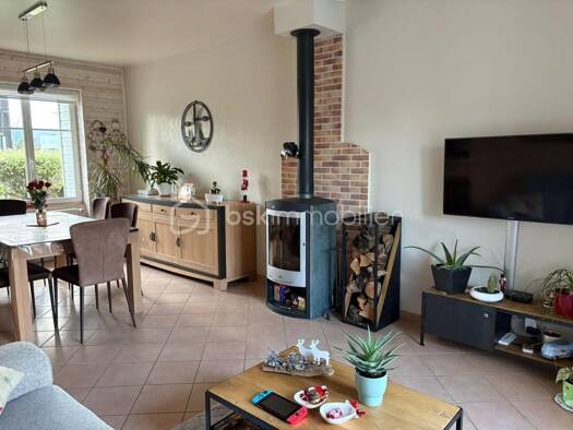 Maison à vendre 289 500 € 6 pièces 4 chambres 140 m² 490 m² de terrain Les Pommeraies Laval 53000