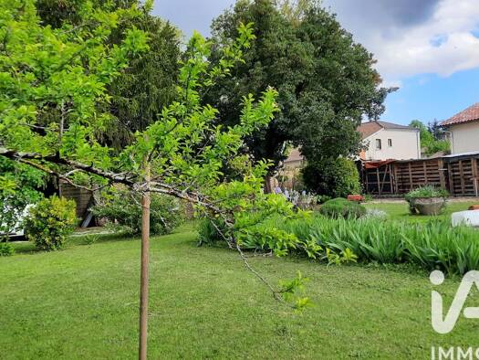 Terrain constructible à vendre 55 000 € 1 313 m² de terrain Nord Barbezieux-Saint-Hilaire 16300