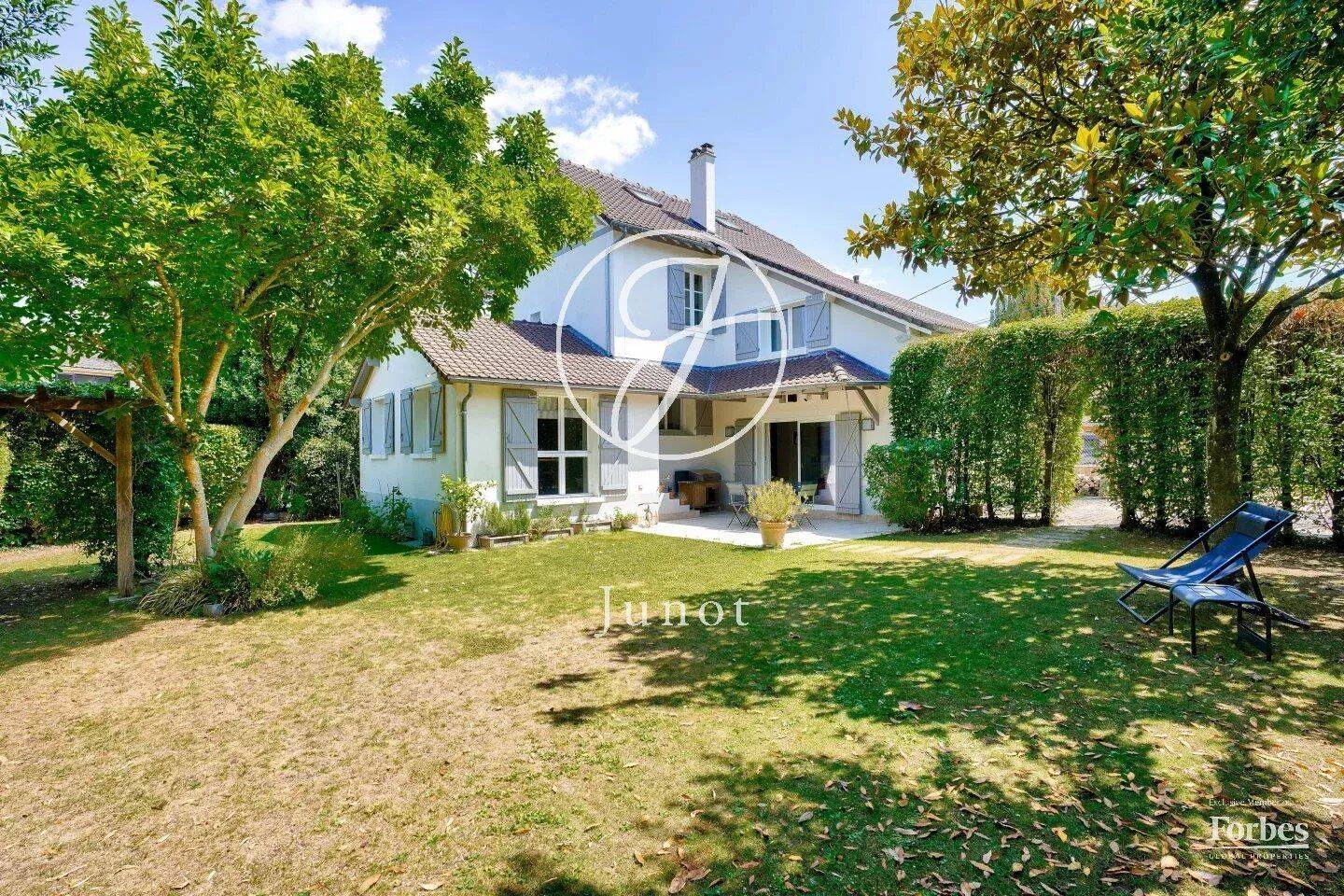 Maison 9 pièces 184 m² · à Marly-le-Roi · 184,3 m² · 1 100 000 €