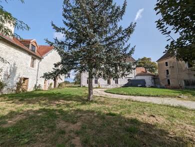 Château à vendre 649 000 € 23 pièces 3 chambres 1 400 m² 46 000 m² de terrain Bouhans les Montbozon 70230