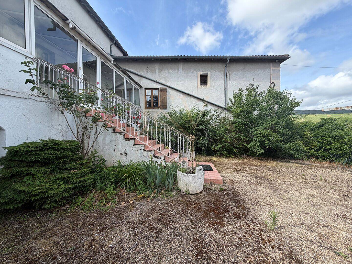 Maison 7 pièces 237 m² · à Verzé · 236,5 m² · 400 000 €