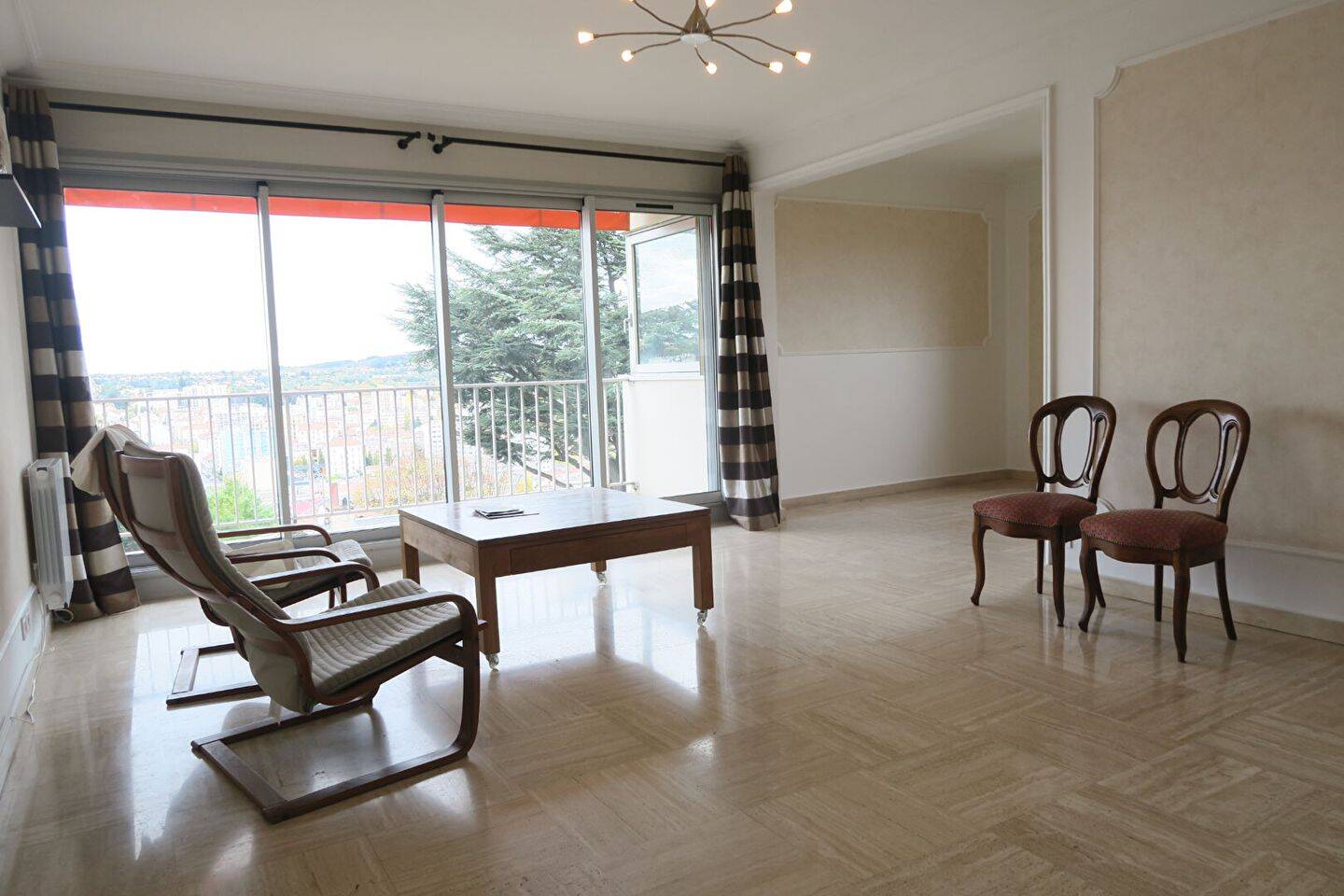 Appartement 5 pièces 113 m² · à Saint-Étienne · 113,1 m² · 192 000 €