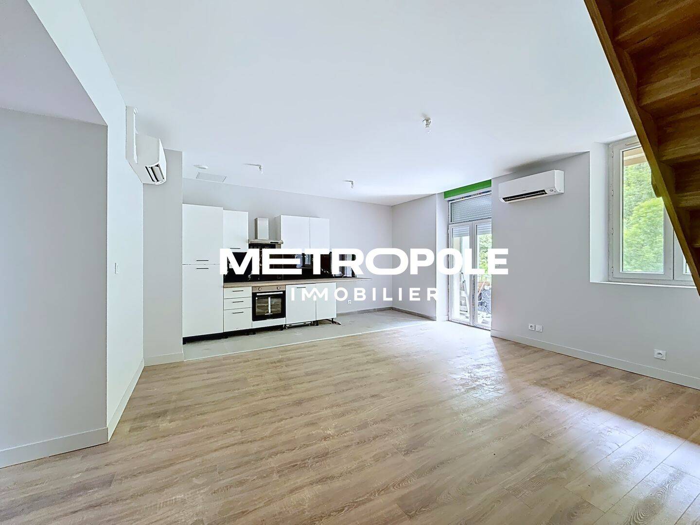 Appartement 4 pièces 94 m² · à Tenay · 94,1 m² · 895 €