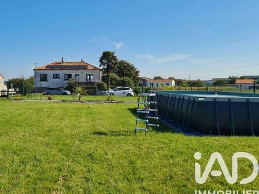 Maison à vendre 299 500 € 6 pièces 5 chambres 203 m² 4 000 m² de terrain La Bruffière 85530