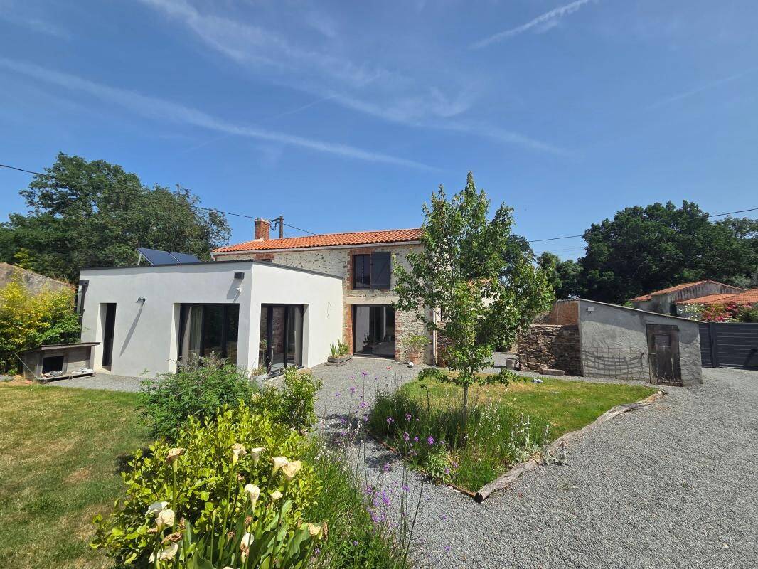 Maison 4 pièces 127 m² · à Corcoué-sur-Logne · 127 m² · 306 000 €
