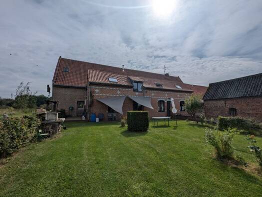 Maison à vendre 1 020 000 € 7 pièces 5 chambres 256 m² 12 000 m² de terrain Ennevelin 59710