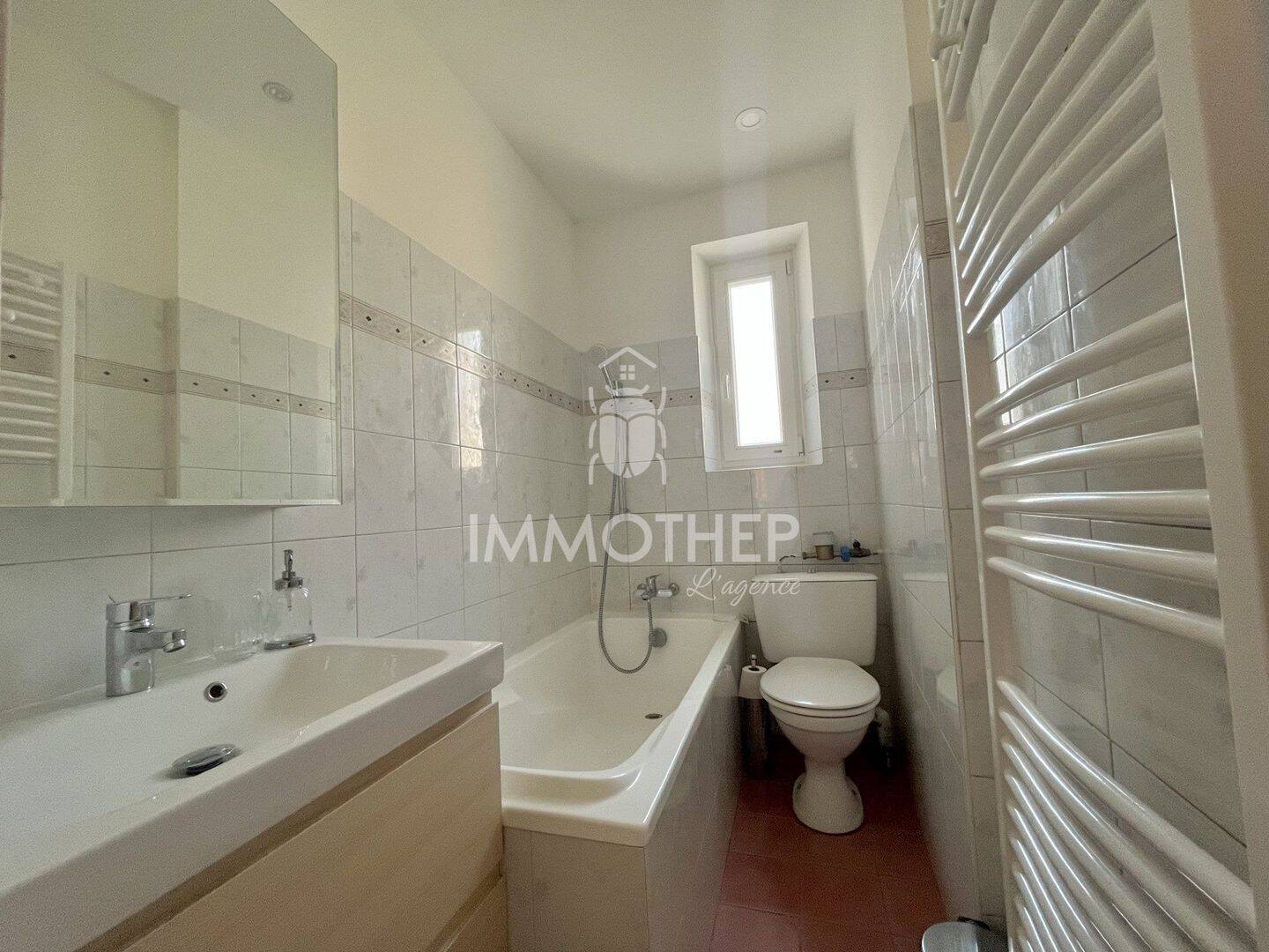 APPARTEMENT 2P+C MEUBLE — 10