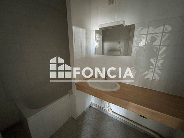 Appartement 4 pièces 72 m² · à Nîmes · 72 m² · 628 €