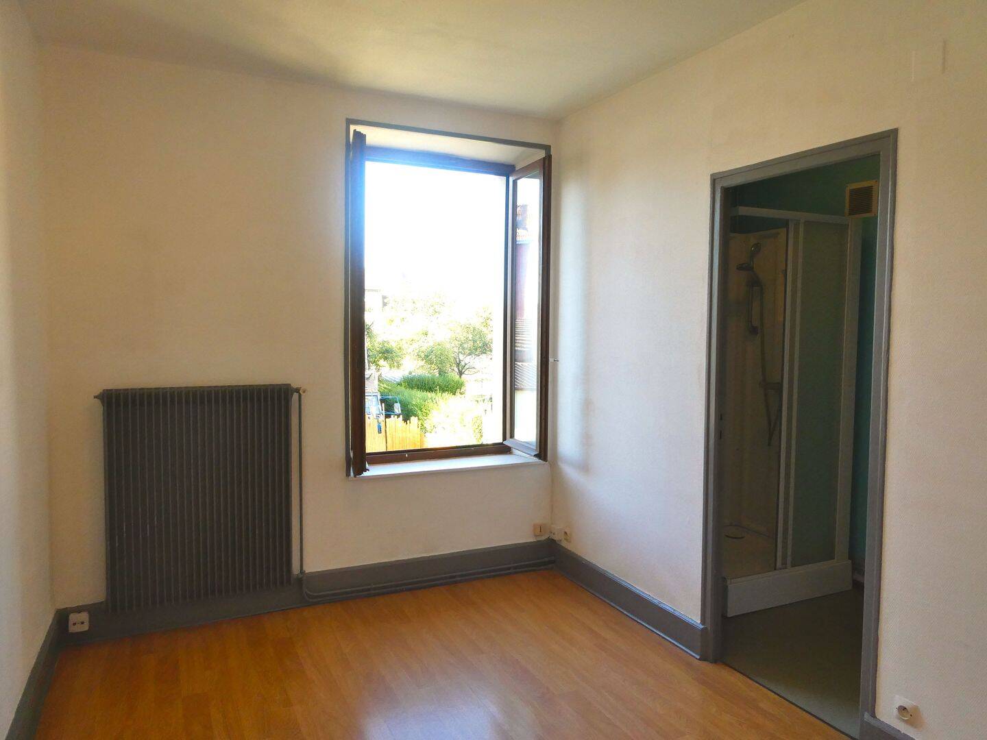 Appartement 1 pièce 27 m² · à Golbey · 27 m² · 370 €