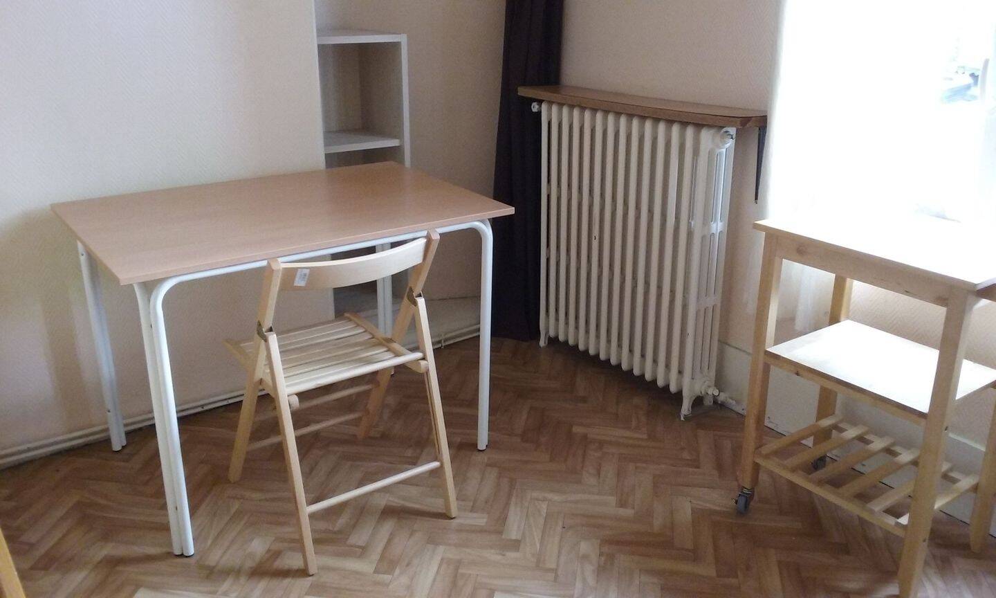 Appartement 1 pièce 12 m² · à Amiens · 12 m² · 385 €