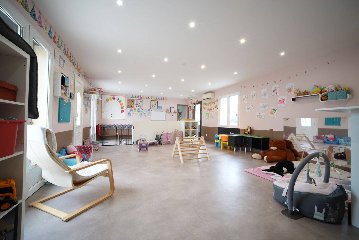 Maison 6 pièces 161 m² · à Sorgues · 161 m² · 350 000 €