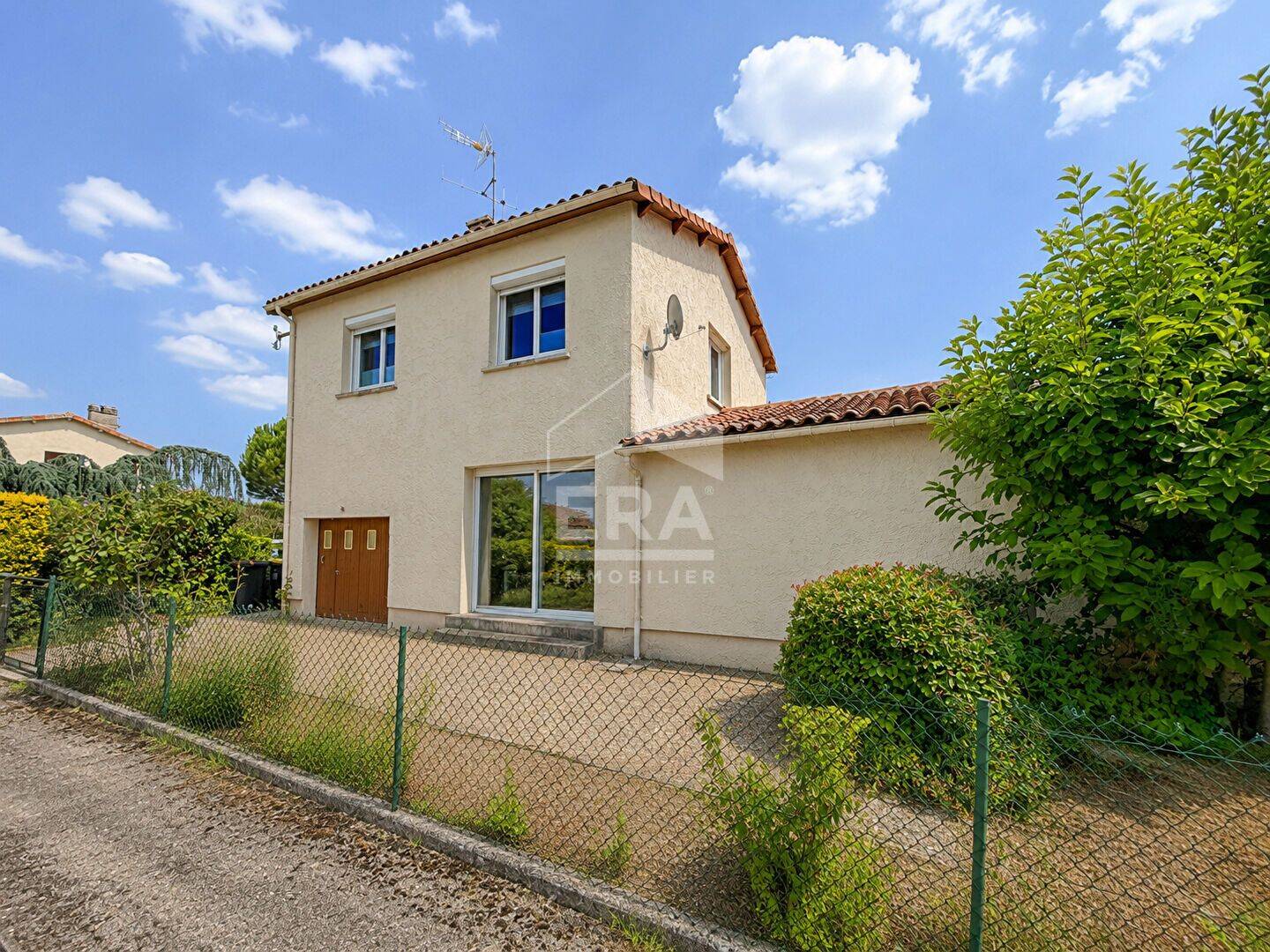 Maison 5 pièces 104 m² · à La Couronne · 104 m² · 149 800 €