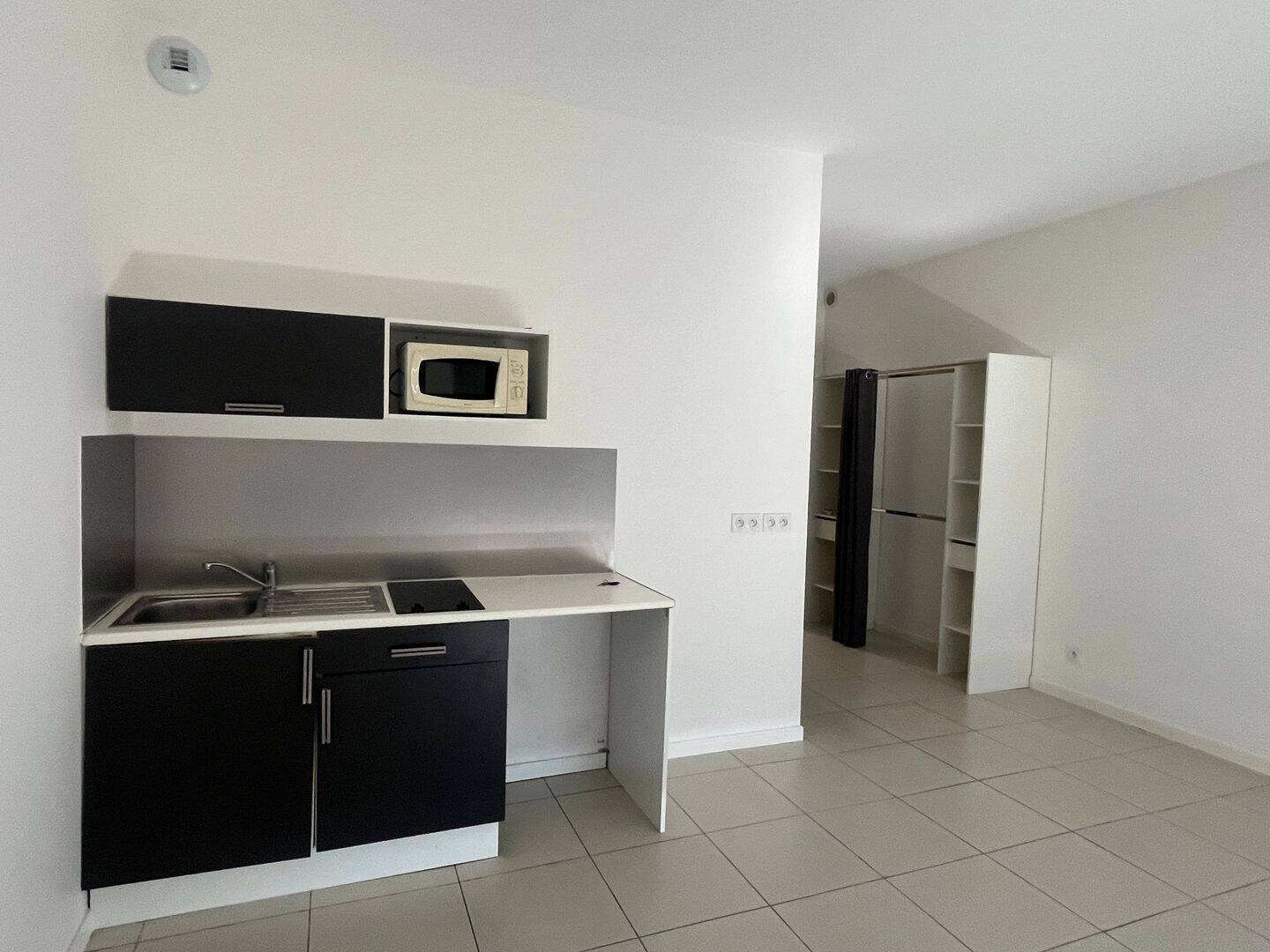 Appartement 1 pièce 28 m² · à Saint-Étienne · 28 m² · 54 000 €