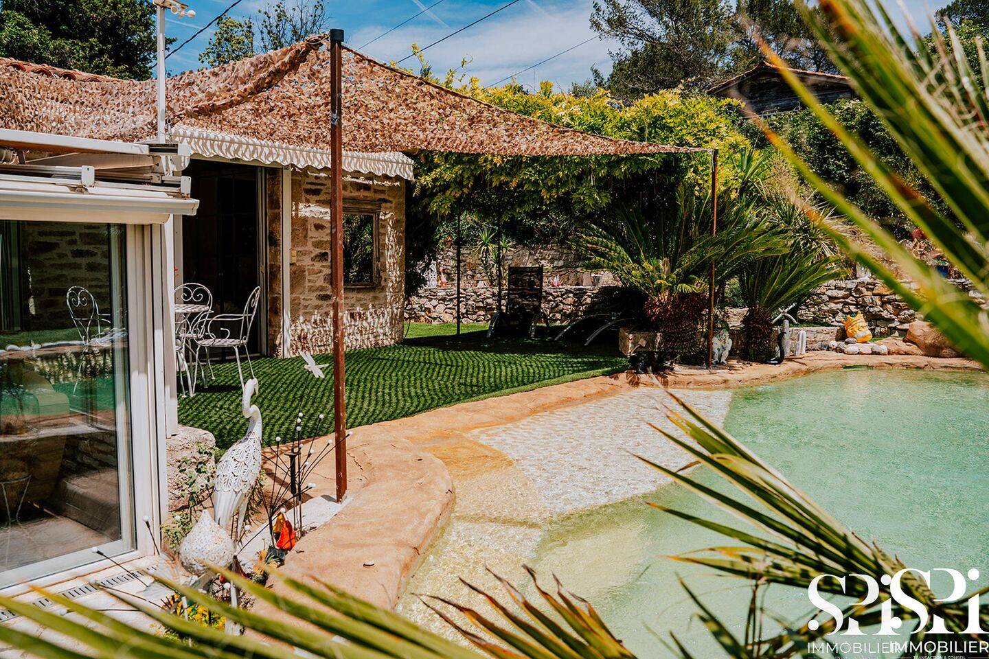 Maison 3 pièces 110 m² · à Sainte-Anastasie-sur-Issole · 110 m² · 449 000 €