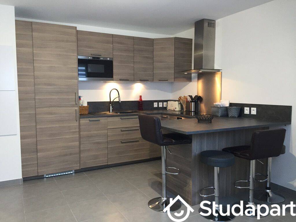 Appartement 1 pièce 32 m² · à Marseille 8ème Arrondissement · 32 m² · 900 €/mois