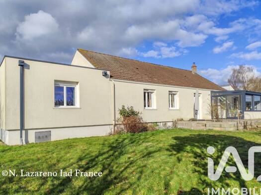 Maison de plain-pied à vendre 265 000 € 5 pièces 4 chambres 144 m² 1 140 m² de terrain Rebréchien 45470