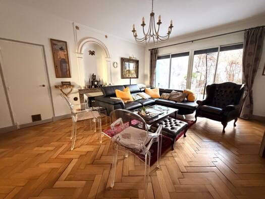 Maison de ville à vendre 529 000 € 8 pièces 5 chambres 213 m² 240 m² de terrain Bourgogne-Pasteur Orléans 45000