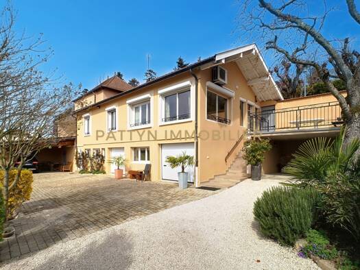 Maison à vendre 386 250 € 6 pièces 3 chambres 125 m² 437 m² de terrain Montmerle-sur-Saône 01090