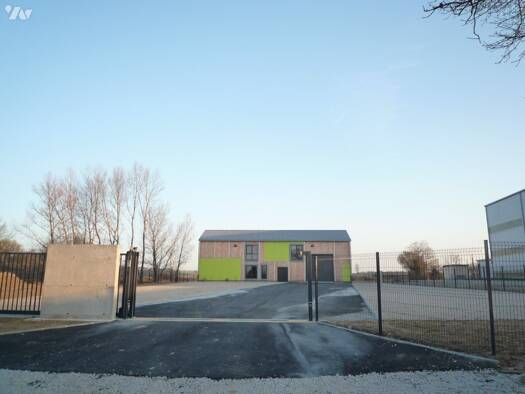 Local commercial à louer 3 350 € 400 m² de surface de vente Ardoix 07290