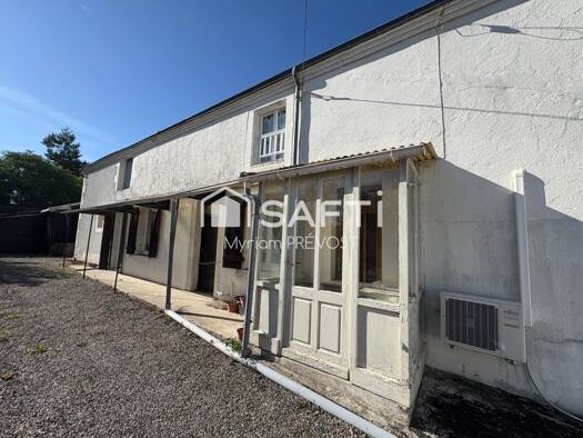 Maison à vendre 125 500 € 5 pièces 4 chambres 114 m² 729 m² de terrain Faubourg Saint Martin Issoudun 36100