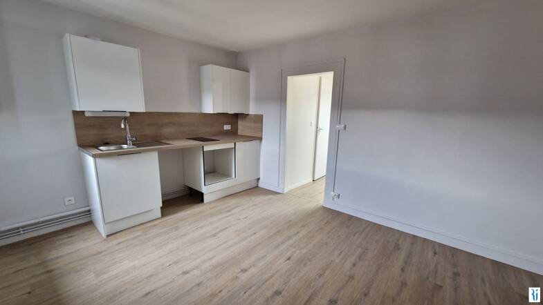 Appartement à louer 480 € 2 pièces 1 chambre 27 m² Étage 2/3 Darnetal 76160