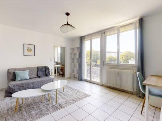 Appartement à louer 550 € 1 pièce 1 chambre 30,8 m² Étage 3/3 Montrapon - Montboucons Besançon 25000