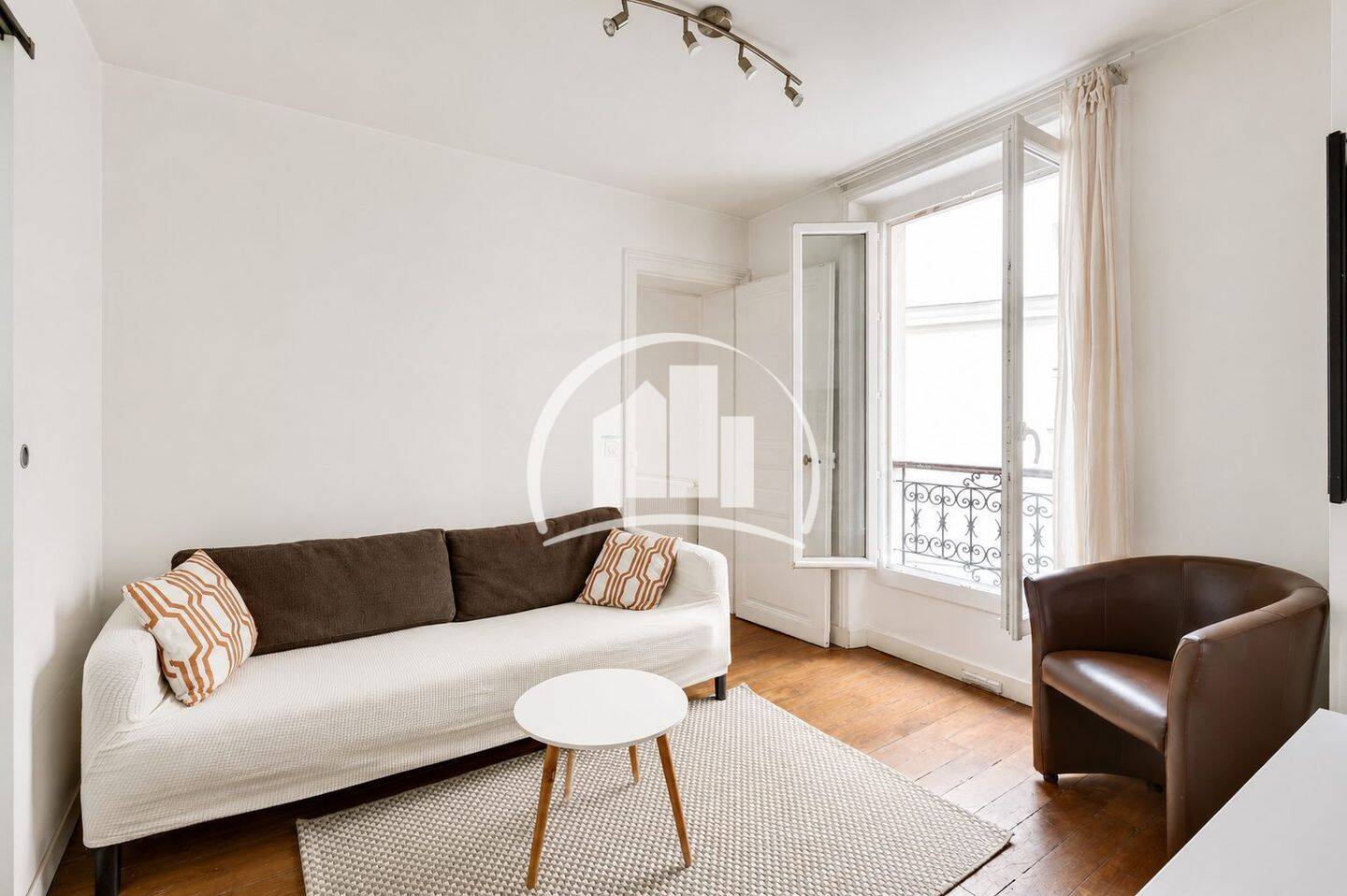 Appartement 2 pièces 32 m² · à Paris 11ème Arrondissement · 31,9 m² · 1 090 €