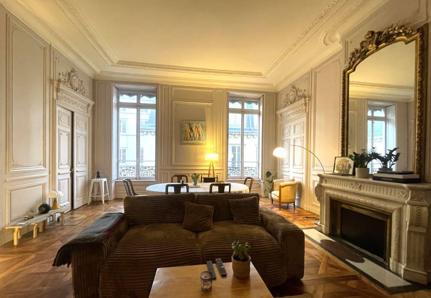 Appartement 5 pièces 150 m² · à Lyon 2ème Arrondissement · 150 m² · 617 000 €