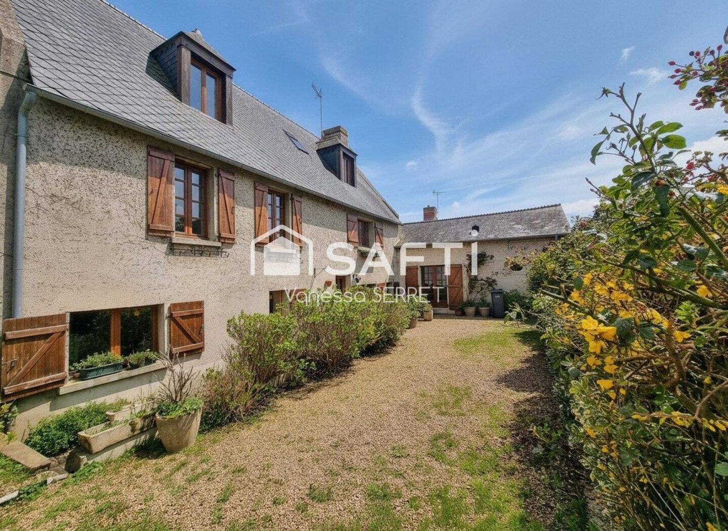 Maison 5 pièces 177 m² · à Longueville · 177 m² · 159 000 €
