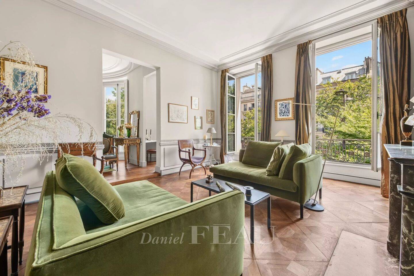 Appartement 4 pièces 115 m² · à Paris 3ème Arrondissement · 114,7 m² · 2 100 000 €