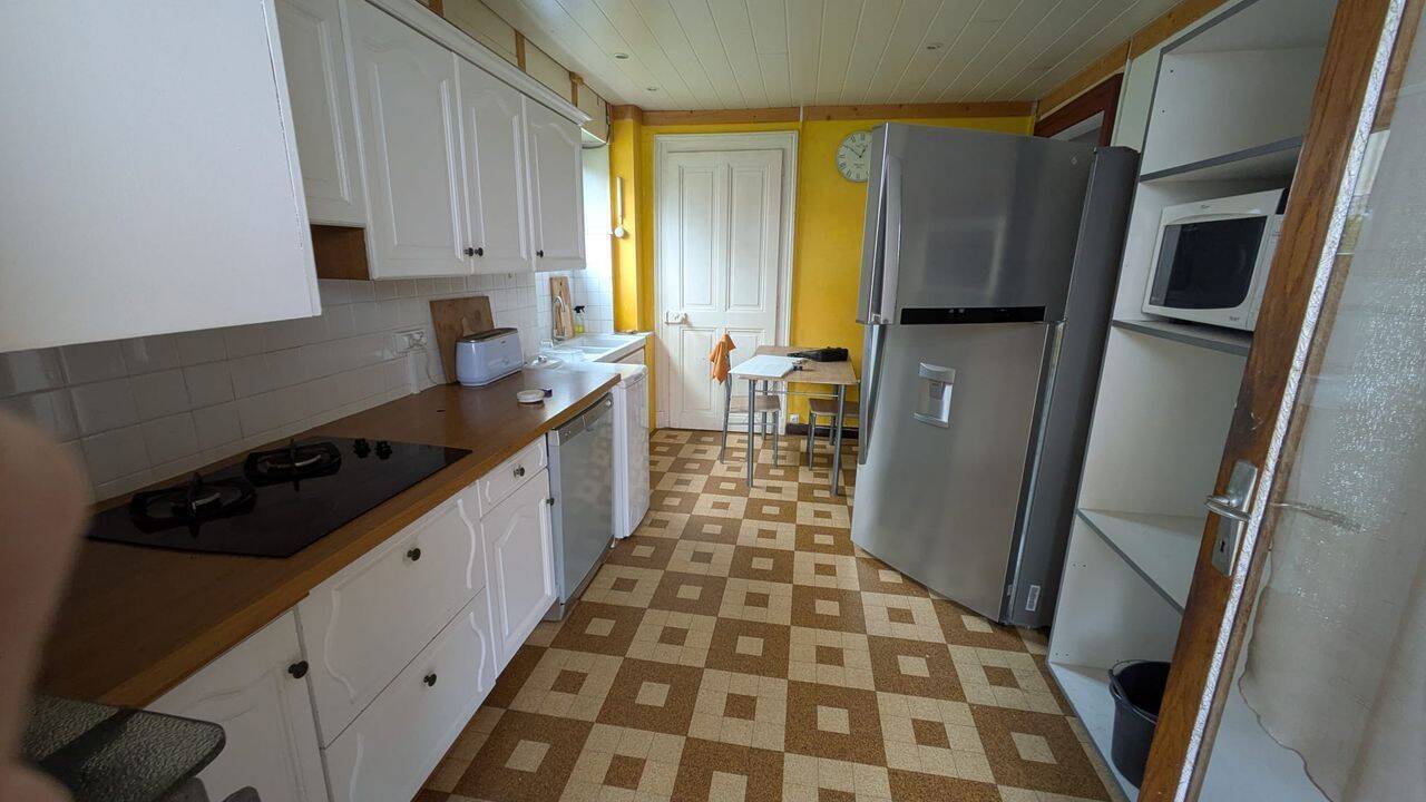 Appartement 3 pièces 90 m² · à Aix-les-Bains · 90 m² · 1 000 €/mois