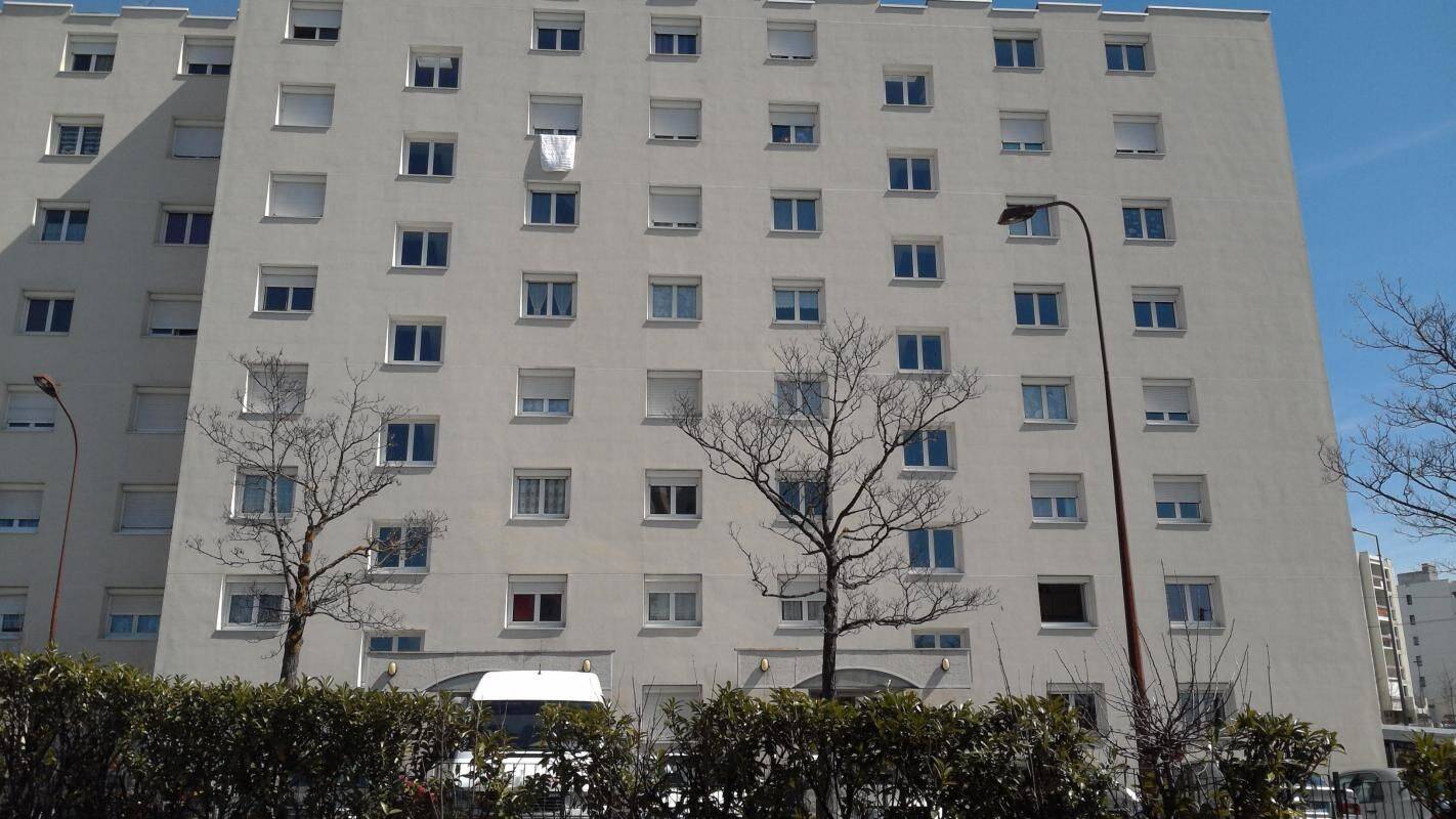 Appartement 2 pièces 48 m² · à Saint-Étienne · 48 m² · 441 €