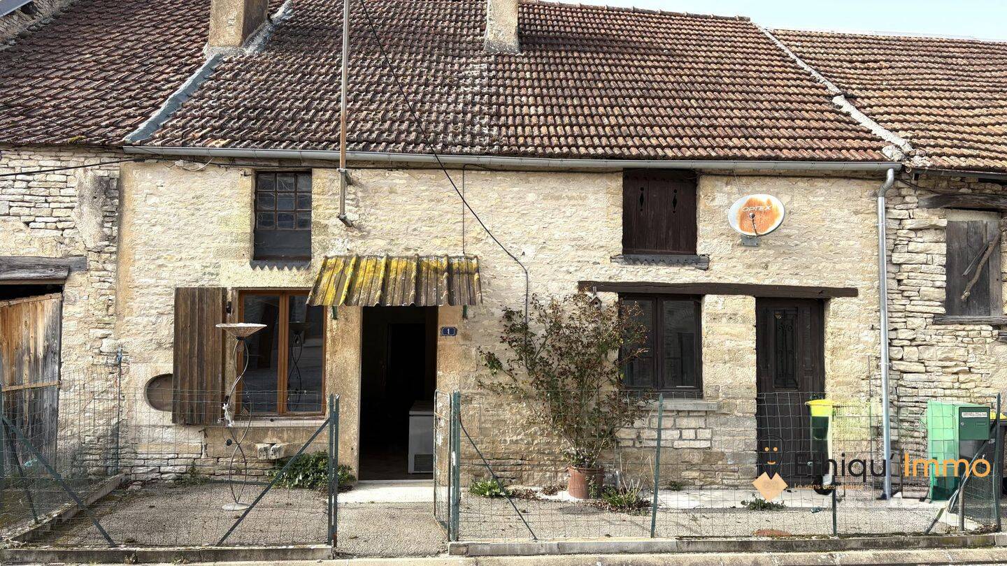 Maison 3 pièces 67 m² · à Grancey-sur-Ource · 67 m² · 23 000 €