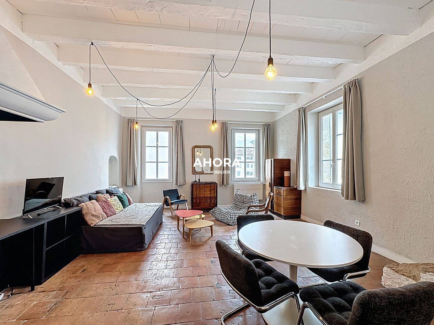 Appartement 2 pièces 55 m² · à Marseille 1er Arrondissement · 55,3 m² · 260 000 €