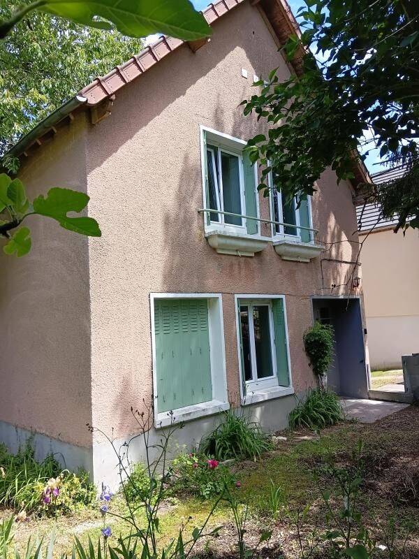 Maison 4 pièces 79 m² · à Plaimpied-Givaudins · 79 m² · 154 600 €