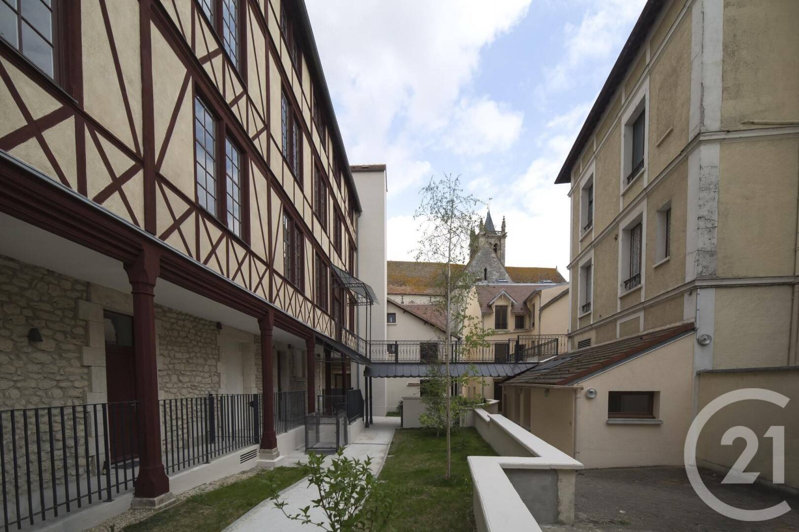 Appartement 4 pièces 87 m² · à Moret-Loing-Et-Orvanne · 86,5 m² · 1 197 €