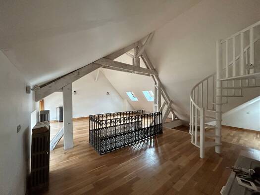 Maison à louer 820 € 4 pièces 160 m² 160 m² de terrain disponible dès maintenant Gy-l'Évêque 89580