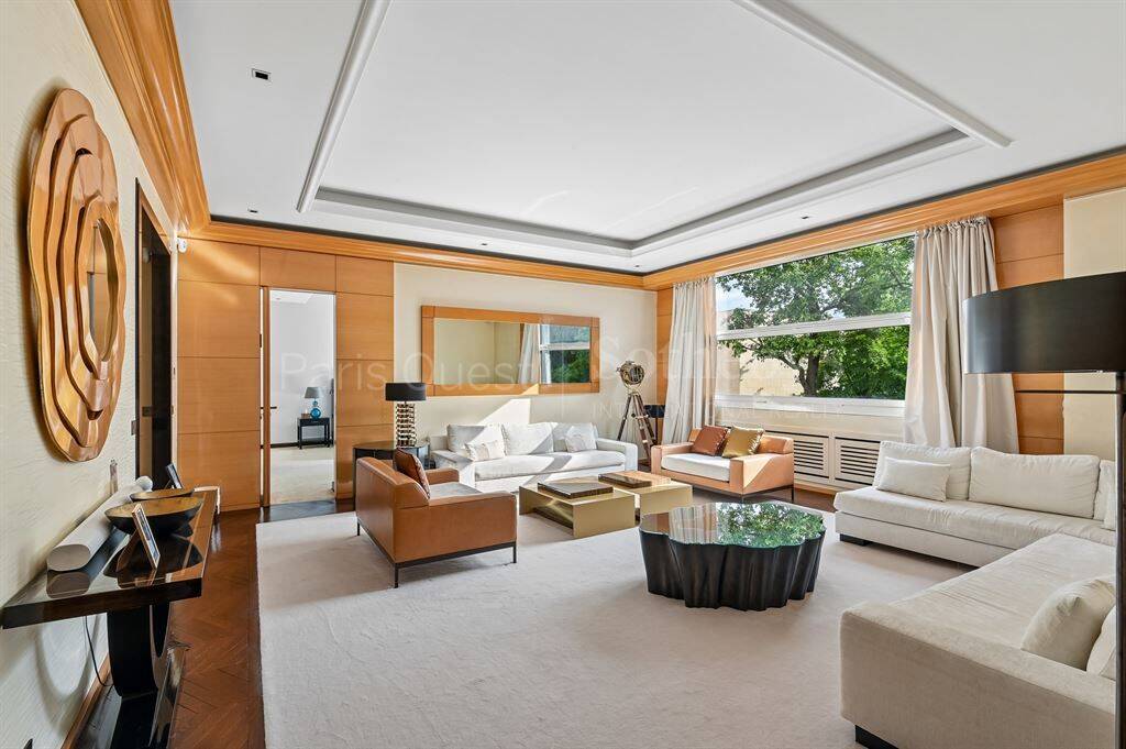 Appartement 9 pièces 320 m² · à Paris 16ème Arrondissement · 320 m² · 3 950 000 €