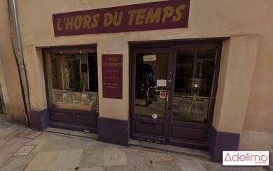Local commercial à louer 1 000 € 54 m² de surface de vente Arènes Nîmes 30000