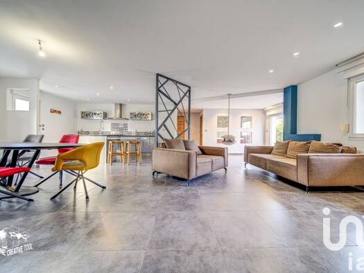 Maison de plain-pied à vendre 365 000 € 8 pièces 5 chambres 138 m² 706 m² de terrain Courcelles-Chaussy 57530