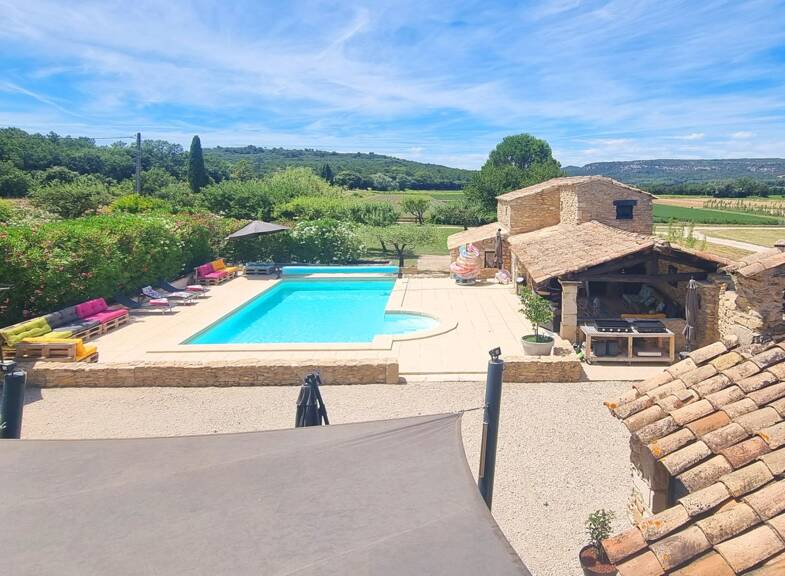 Mas à vendre 980 000 € 12 pièces 7 chambres 260 m² 2 821 m² de terrain Suze la Rousse 26790