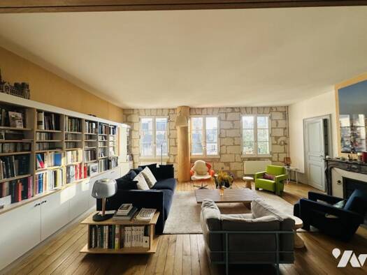 Duplex à vendre 929 000 € 6 pièces 5 chambres 250 m² Étage 2/3 Tours 37000