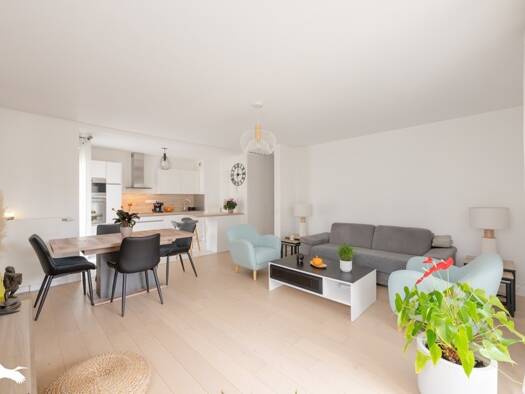 Appartement à vendre 368 000 € 5 pièces 3 chambres 84 m² RDC/3 La Clef Saint Pierre Élancourt 78990