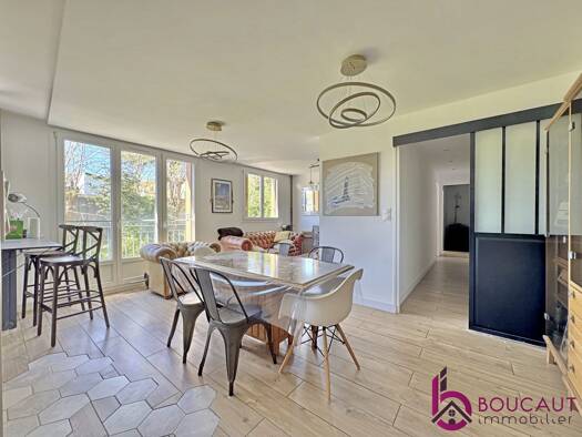 Appartement à vendre 310 000 € 5 pièces 3 chambres 74 m² Étage 2/4 Jean Jaures Le Plessis-Robinson 92350
