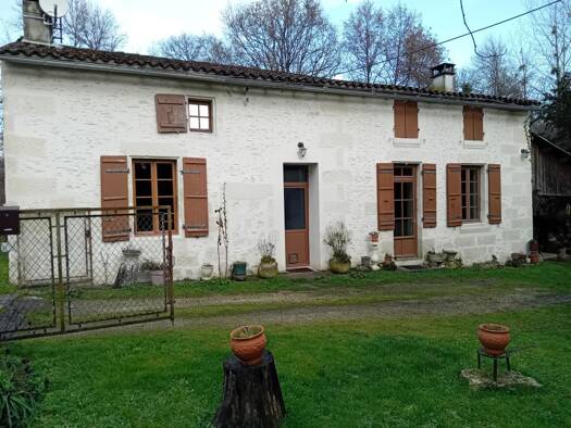 Maison de ville à vendre 275 000 € 4 pièces 2 chambres 140 m² 3 845 m² de terrain Chaniers 17610