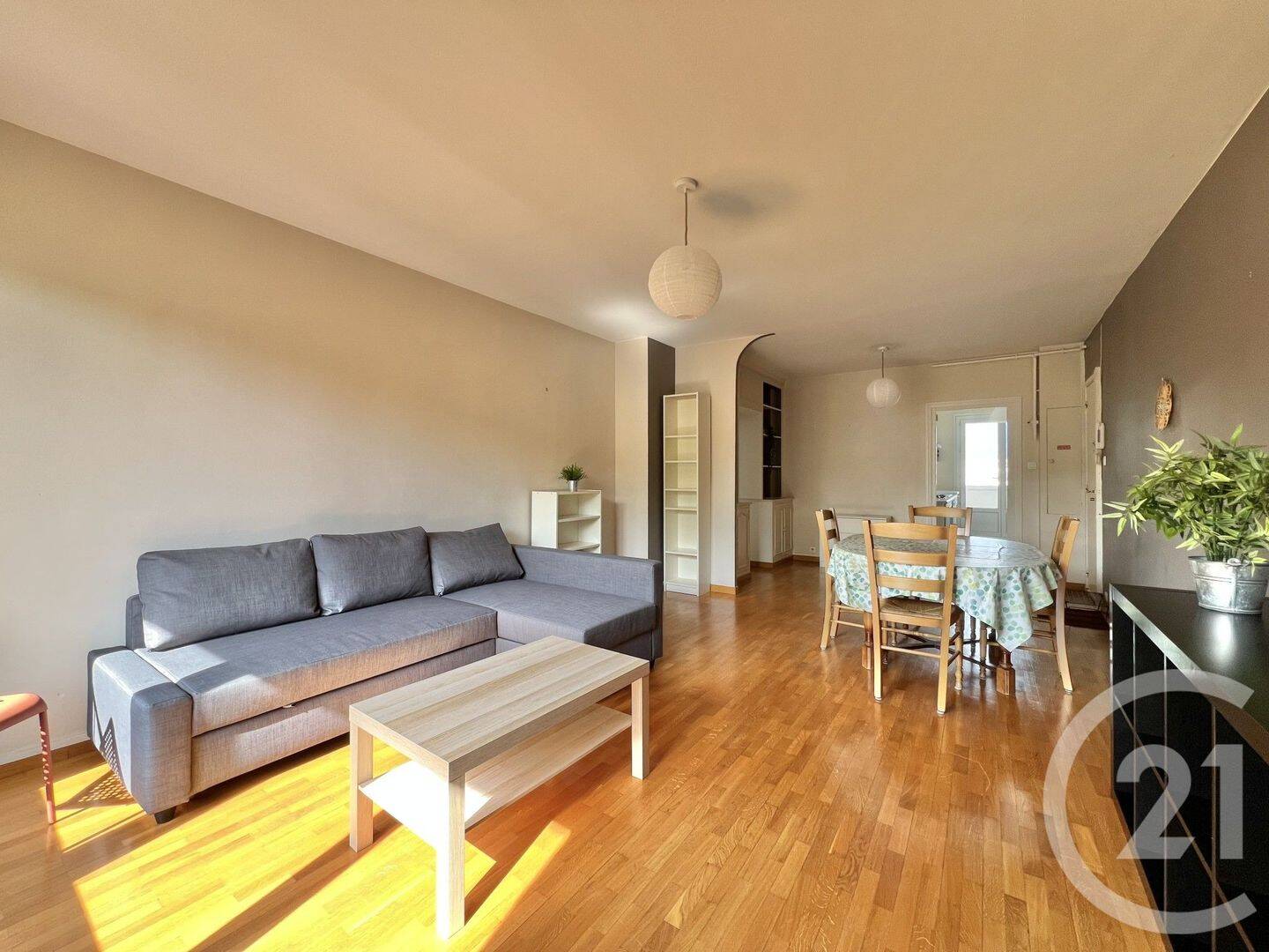 Appartement 4 pièces 84 m² · à Grenoble · 84,4 m² · 950 €/mois