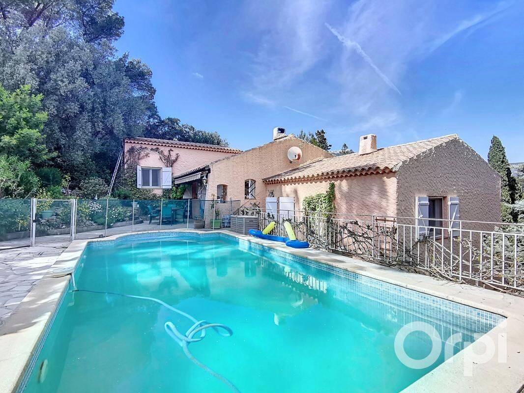 Maison 6 pièces 140 m² · à Toulon · 140 m² · 615 000 €